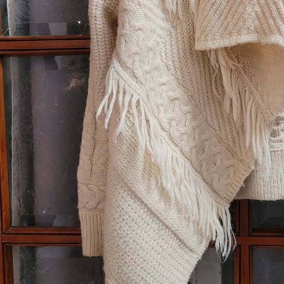 Fringed Cardigan - Picture 2 of 6